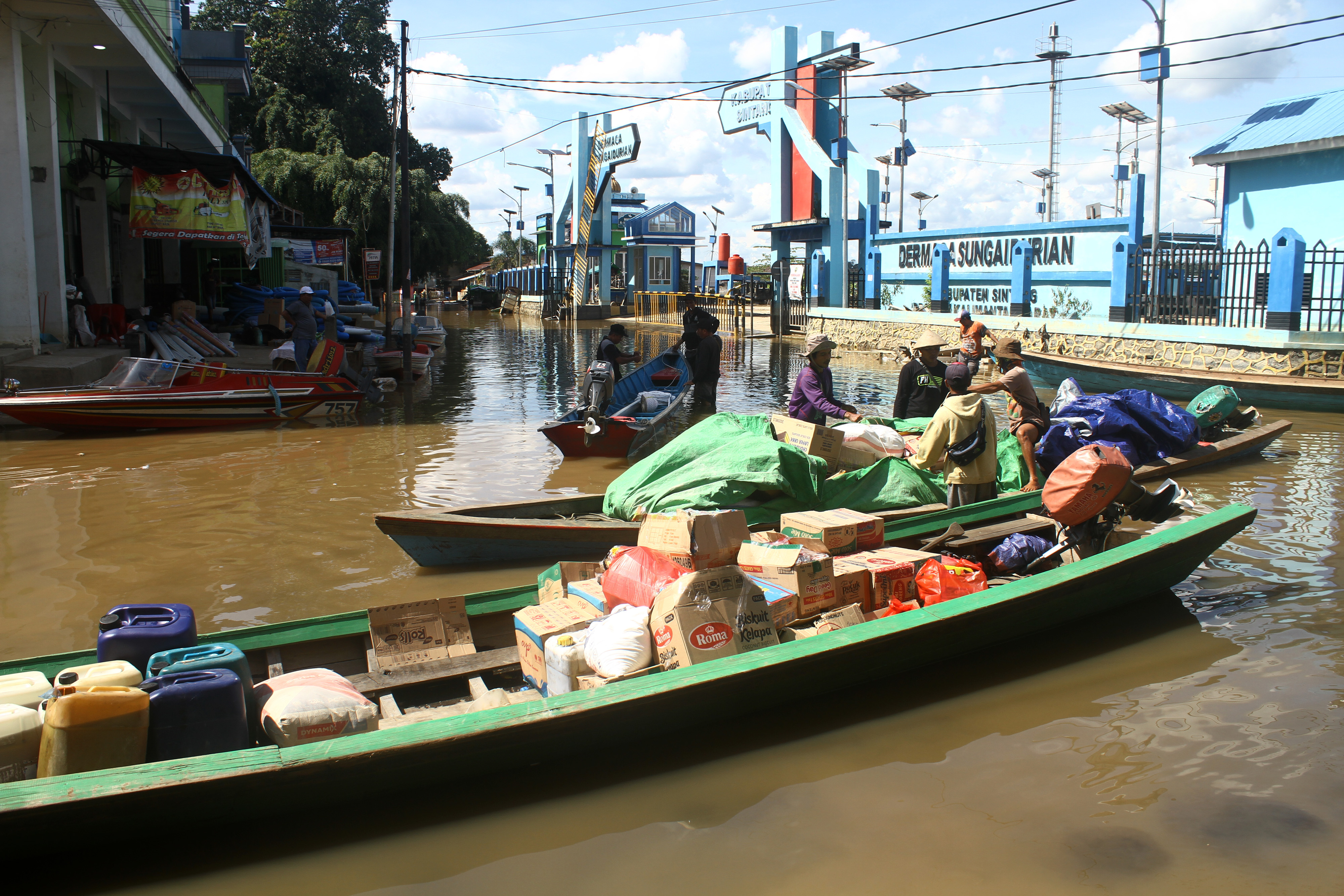 Banjir Surut di Pasar Sungai Durian