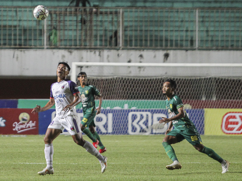 Persebaya Surabaya Kalahkan Persita Tangerang 