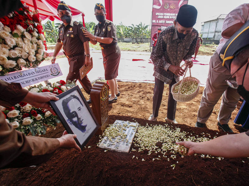 Pemindahan Makam Jaksa Agung Pertama Republik Indonesia