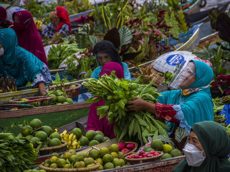 Wisata Pasar Terapung Di Banjarmasin