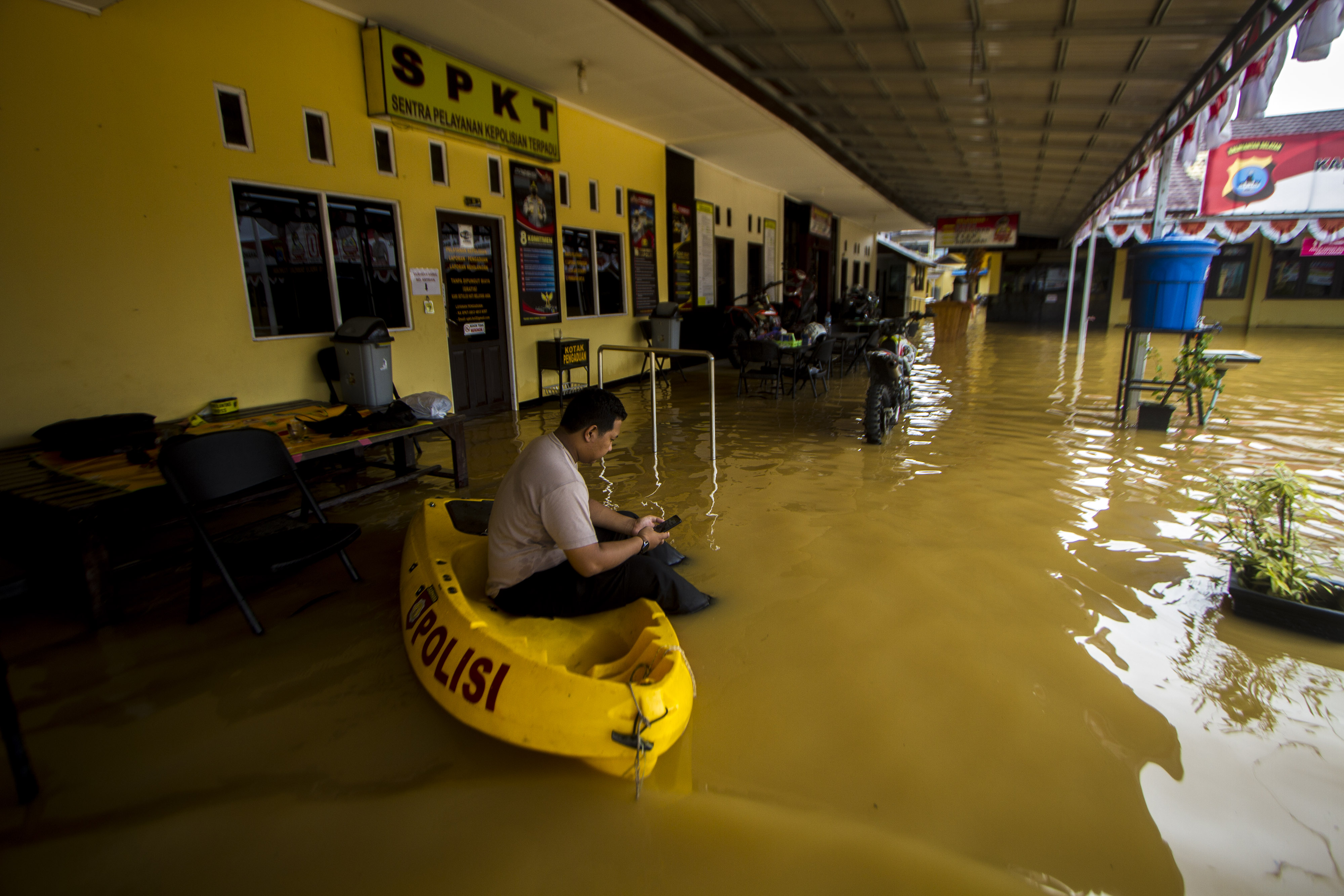 Ribuan Warga Mengungsi Akibat Banjir di Kalimantan Selatan