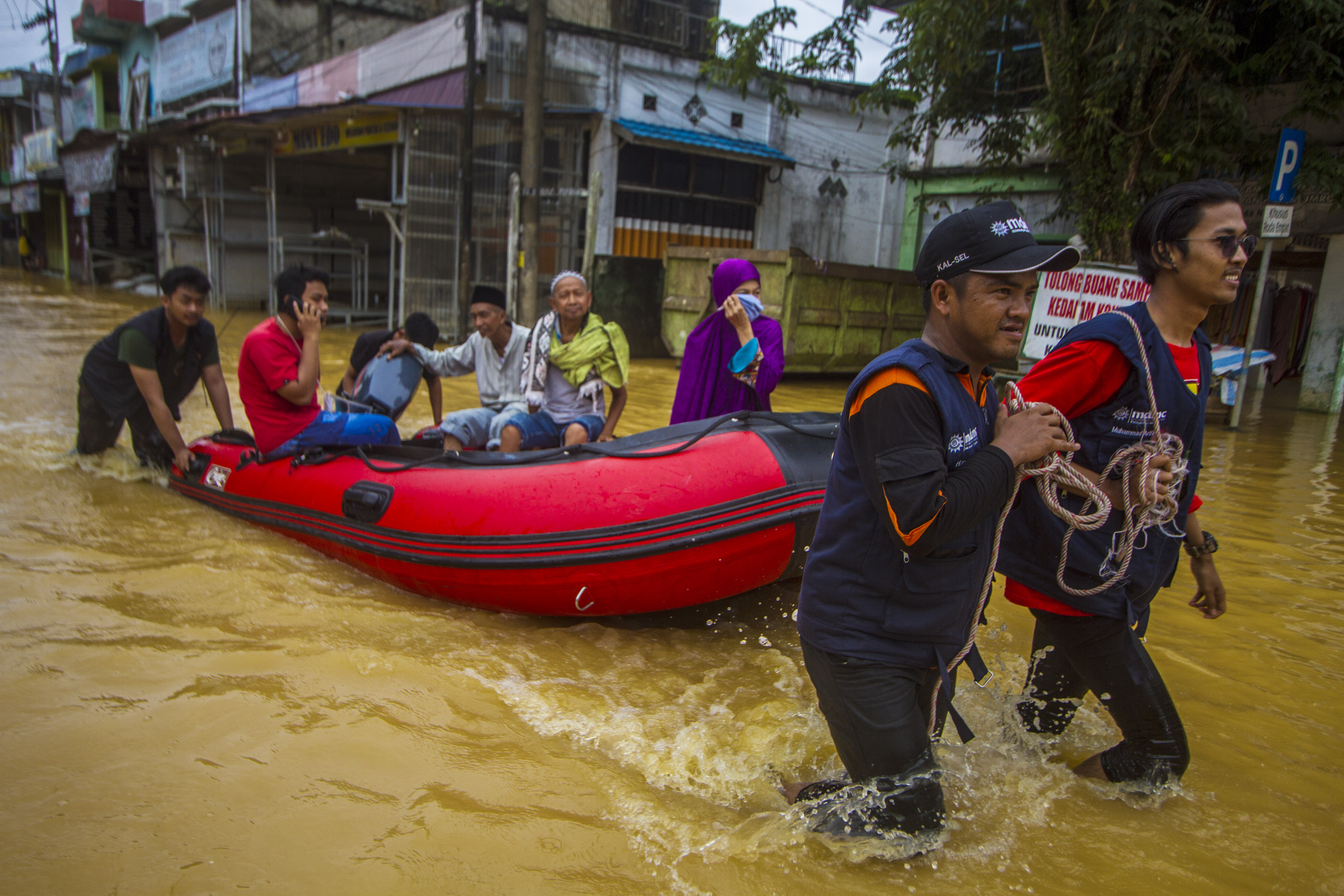 Ribuan Warga Mengungsi Akibat Banjir di Kalimantan Selatan