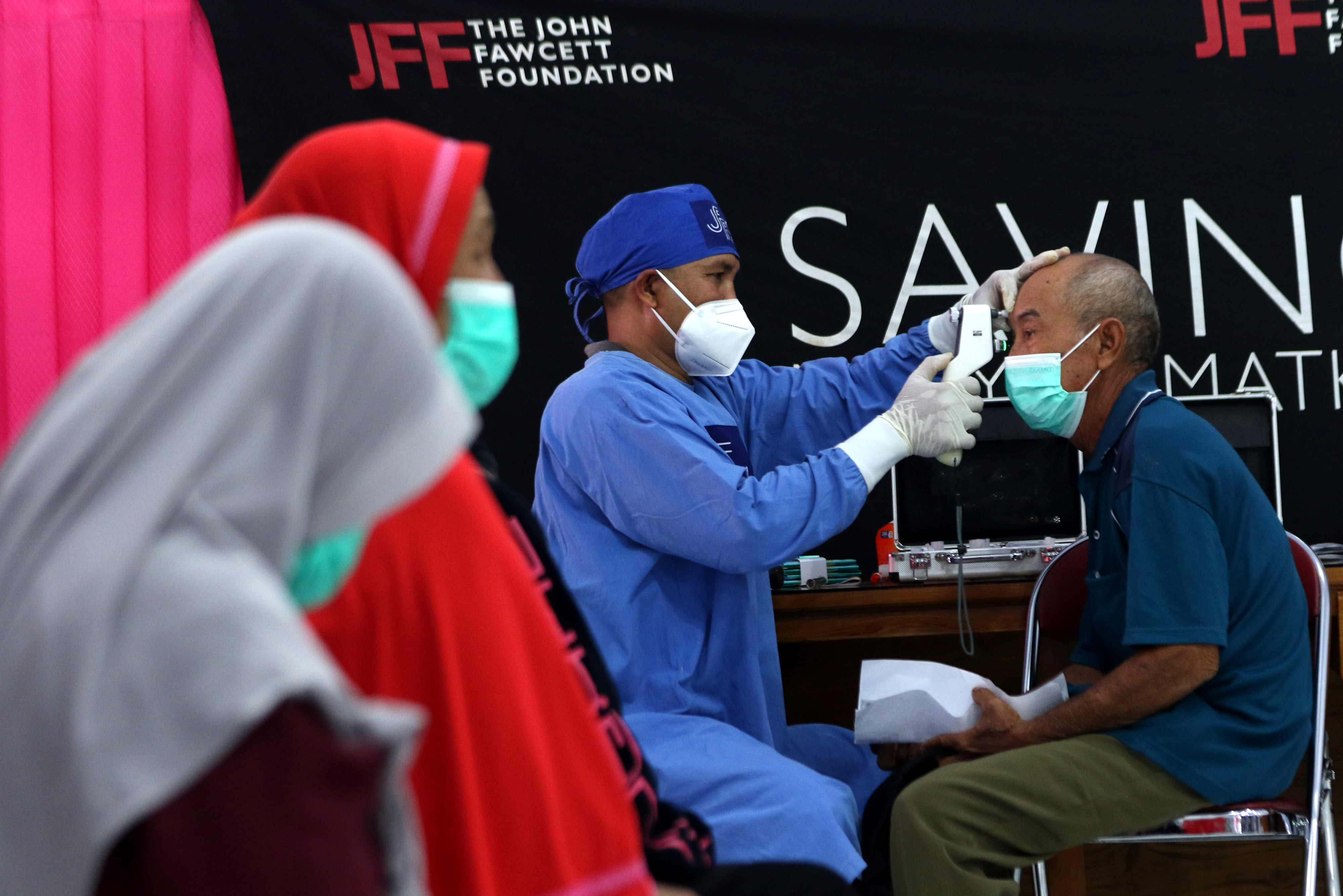 Operasi Katarak Gratis di Banyuwangi