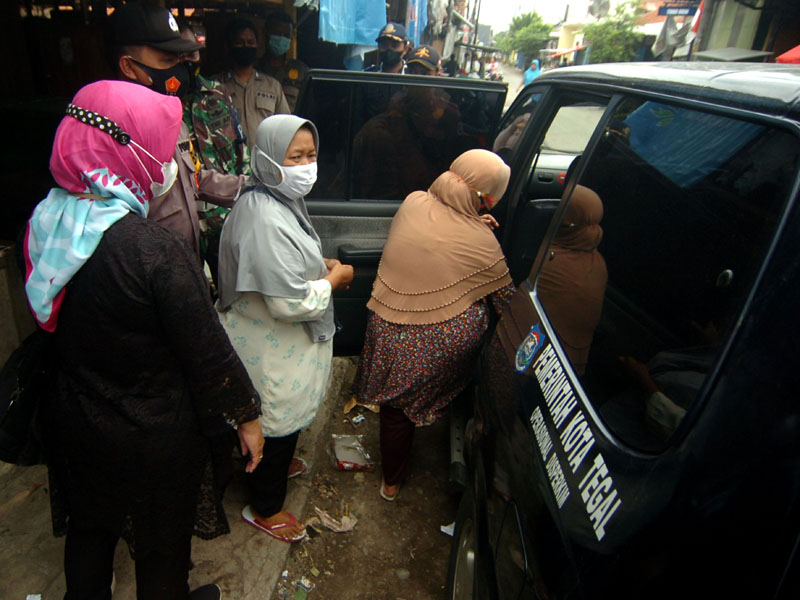 Razia Pedagang Yang Belum Divaksin