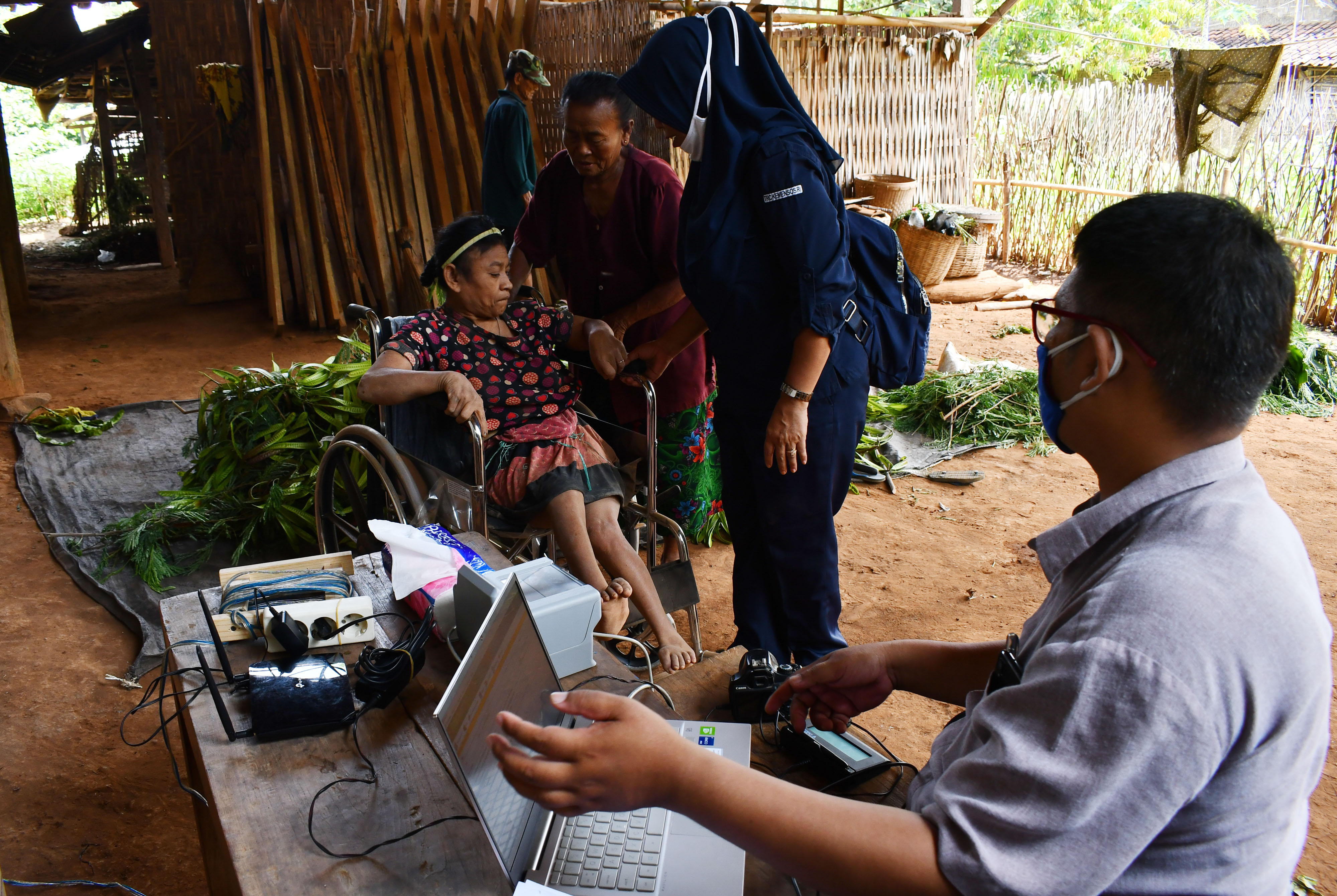 Perekaman KTP Warga Difabel, Lansia dan ODGJ
