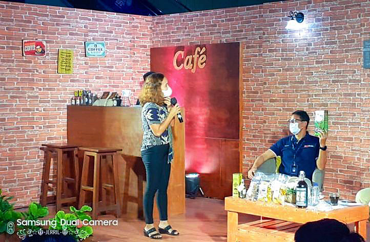 Menteri Sandiaga Temui Pelaku UMKM di Ambon City Center