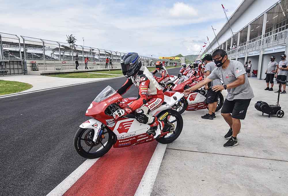 Sesi Latihan Bebas Balapan Idemitsu Asia Talent Cup (IATC)
