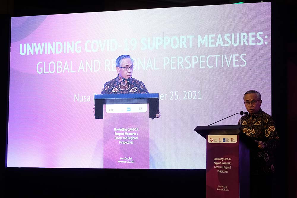 Seminar Internasional HUT ke-10 OJK