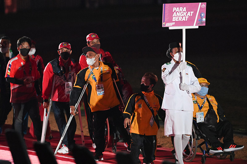 Pesta Penutupan Peparnas di Stadion Mandala Jayapura Papua 