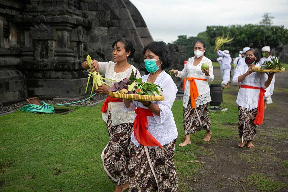 Upacara Abhiseka di Candi Prambanan