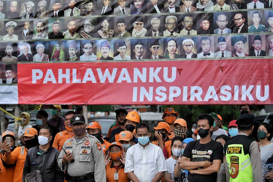  Upacara Peringatan Hari Pahlawan di TMP Kalibata 