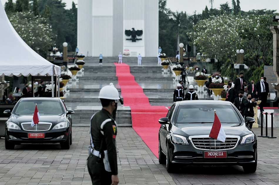  Upacara Peringatan Hari Pahlawan di TMP Kalibata 