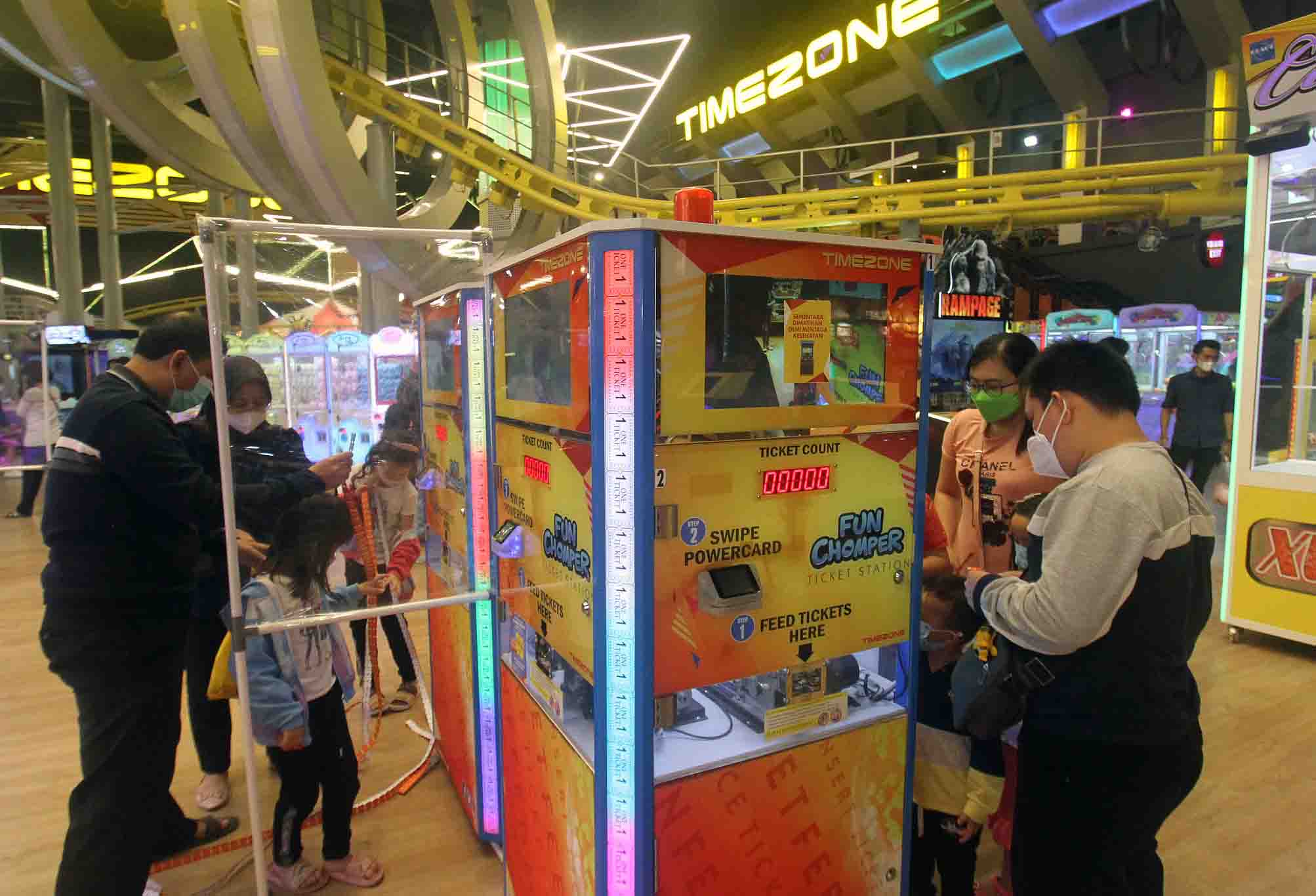 Wahana Bermain Timezone Kembali Dibuka