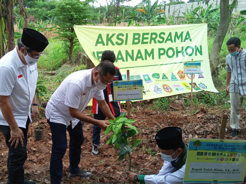 YMSM Dukung Gerakan Menanam Pohon Buah
