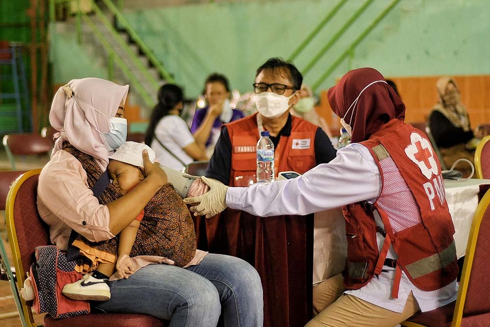 Vaksinasi Bagi Warga di Lingkungan Rawan Banjir