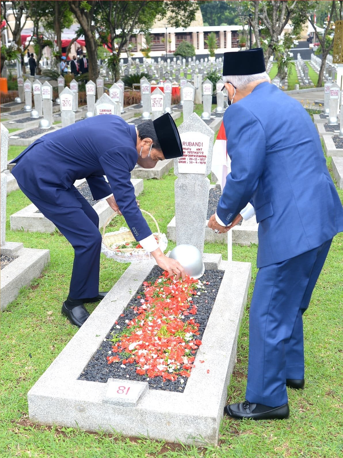 Upacara Ziarah Nasional Hari Pahlawan Nasional 2021 