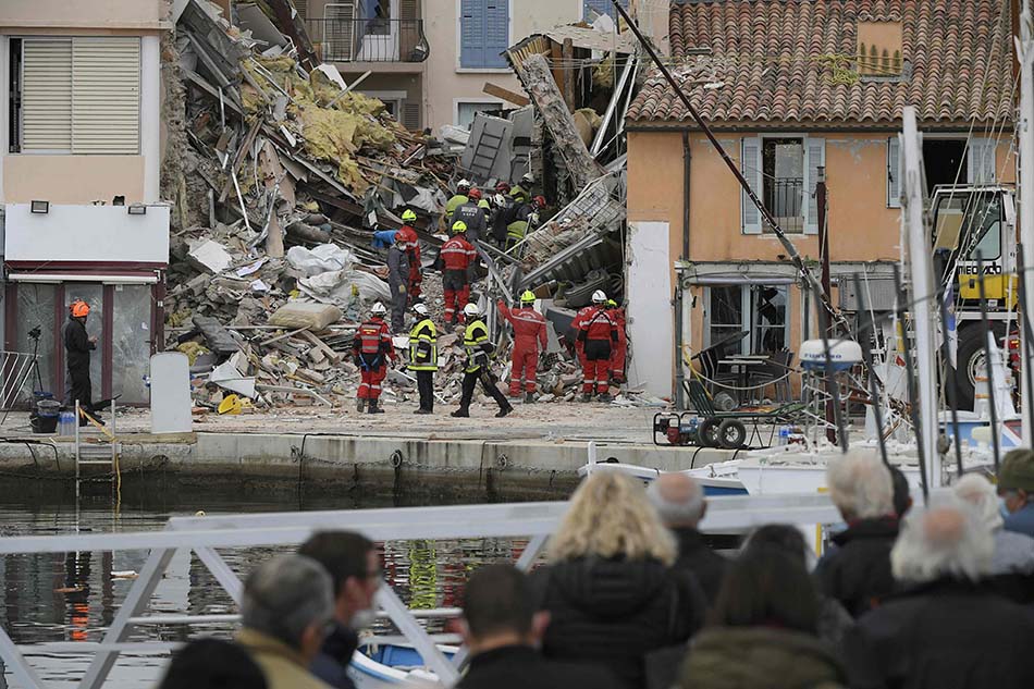 Apartemen Ambruk di Prancis