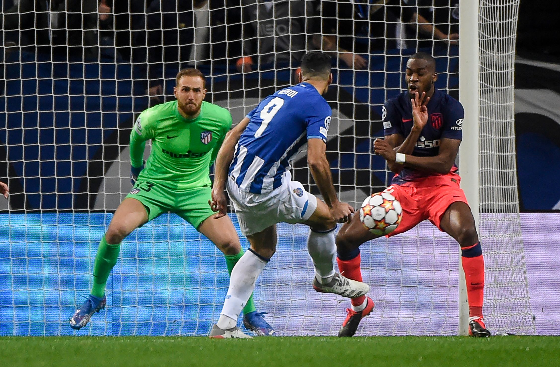 Atletico Lolos ke 16 Besar Liga Champions  