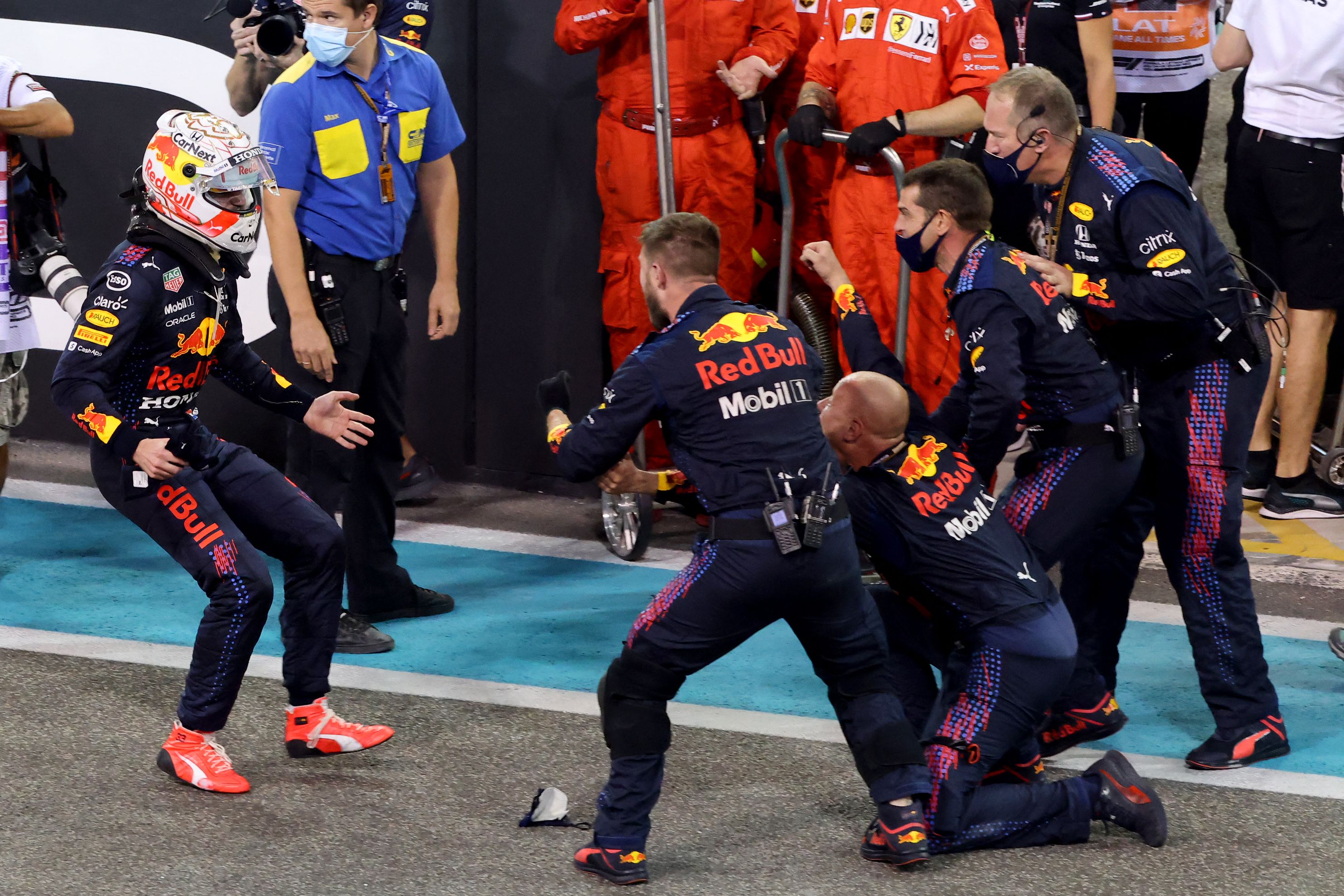 Verstappen Juara Dunia F1 2021