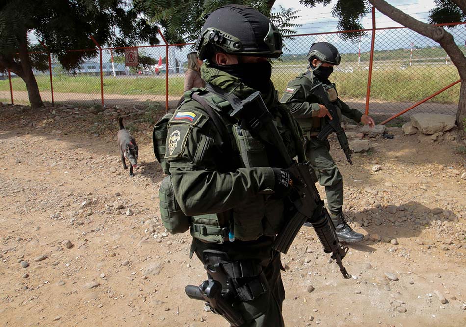 Serangan Bom Kembar di Bandara Kolombia 