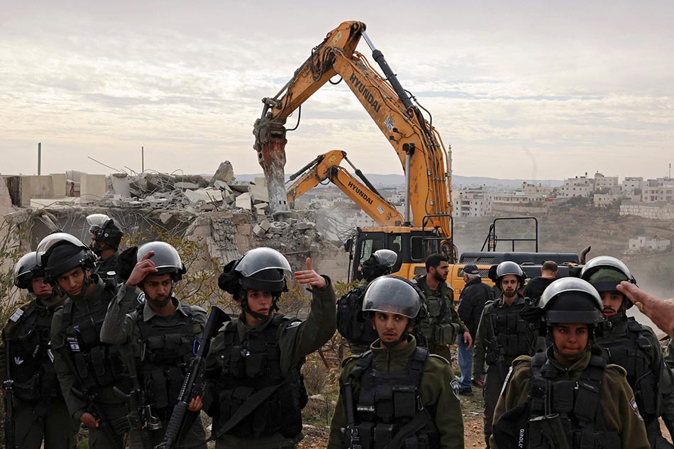 Israel Hancurkan Rumah Warga Palestina di Tepi Barat