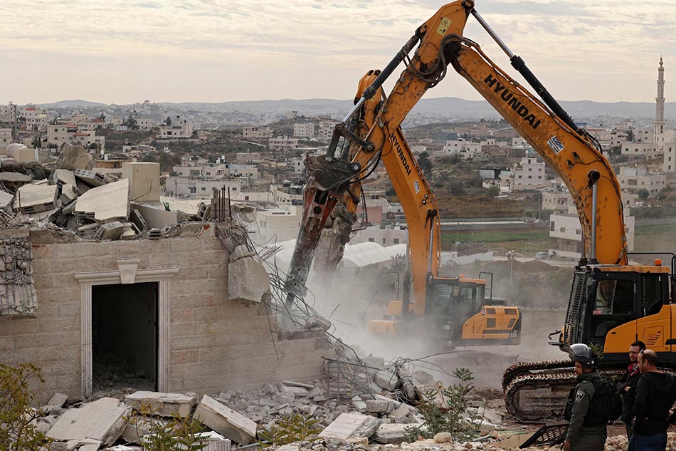 Israel Hancurkan Rumah Warga Palestina di Tepi Barat