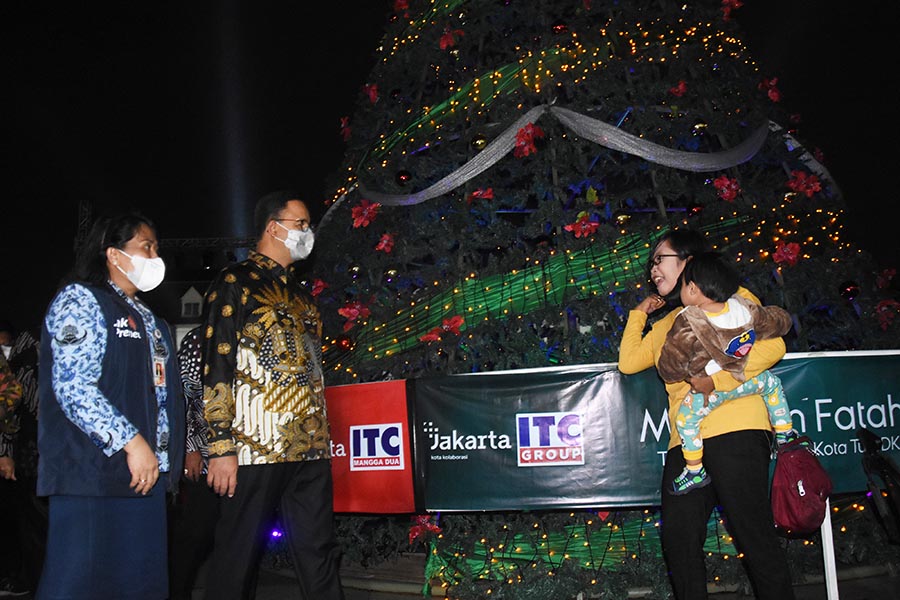Gubernur Anies Baswedan Hadiri Perayaan Natal di Taman Fatahillah 