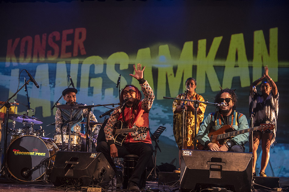 Konser Langsamkan Coconuttreez