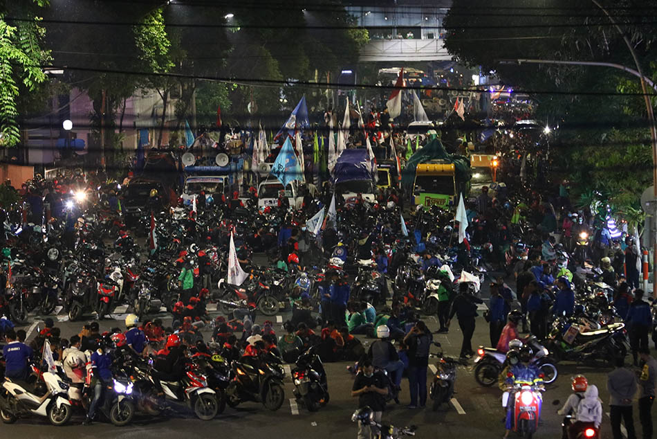 Unjuk Rasa Buruh di Surabaya