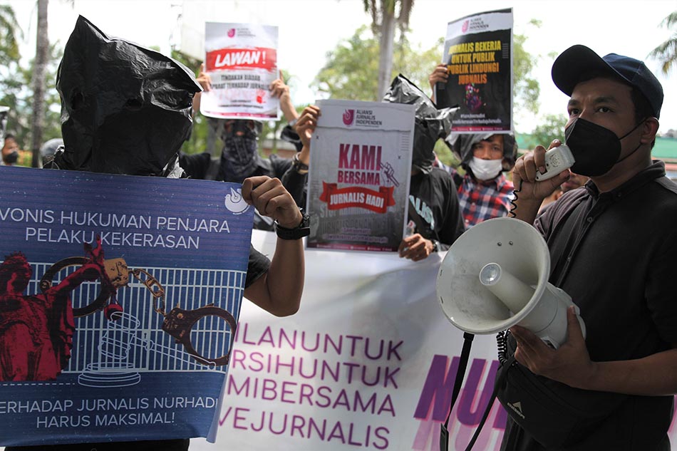 Aksi Solidaritas Jurnalis untuk Wartawan Nurhadi