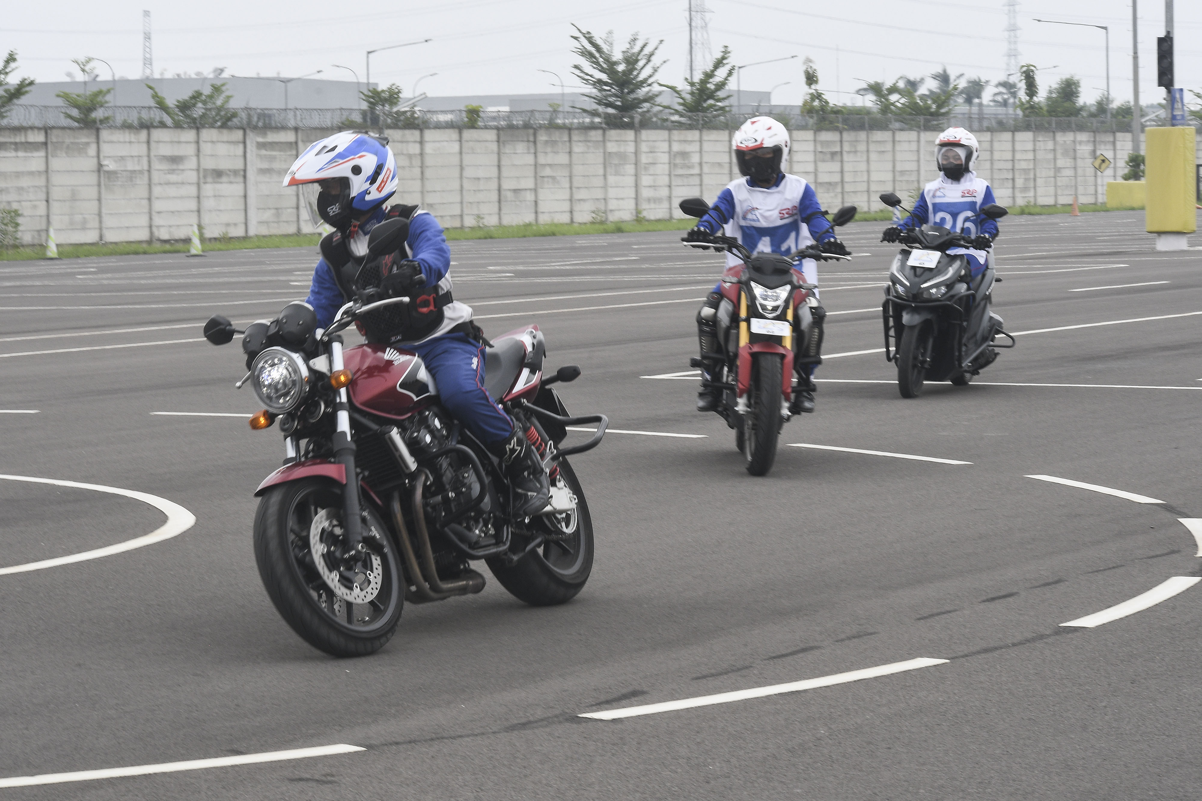 Pelatihan Aman Berkendara Roda Dua