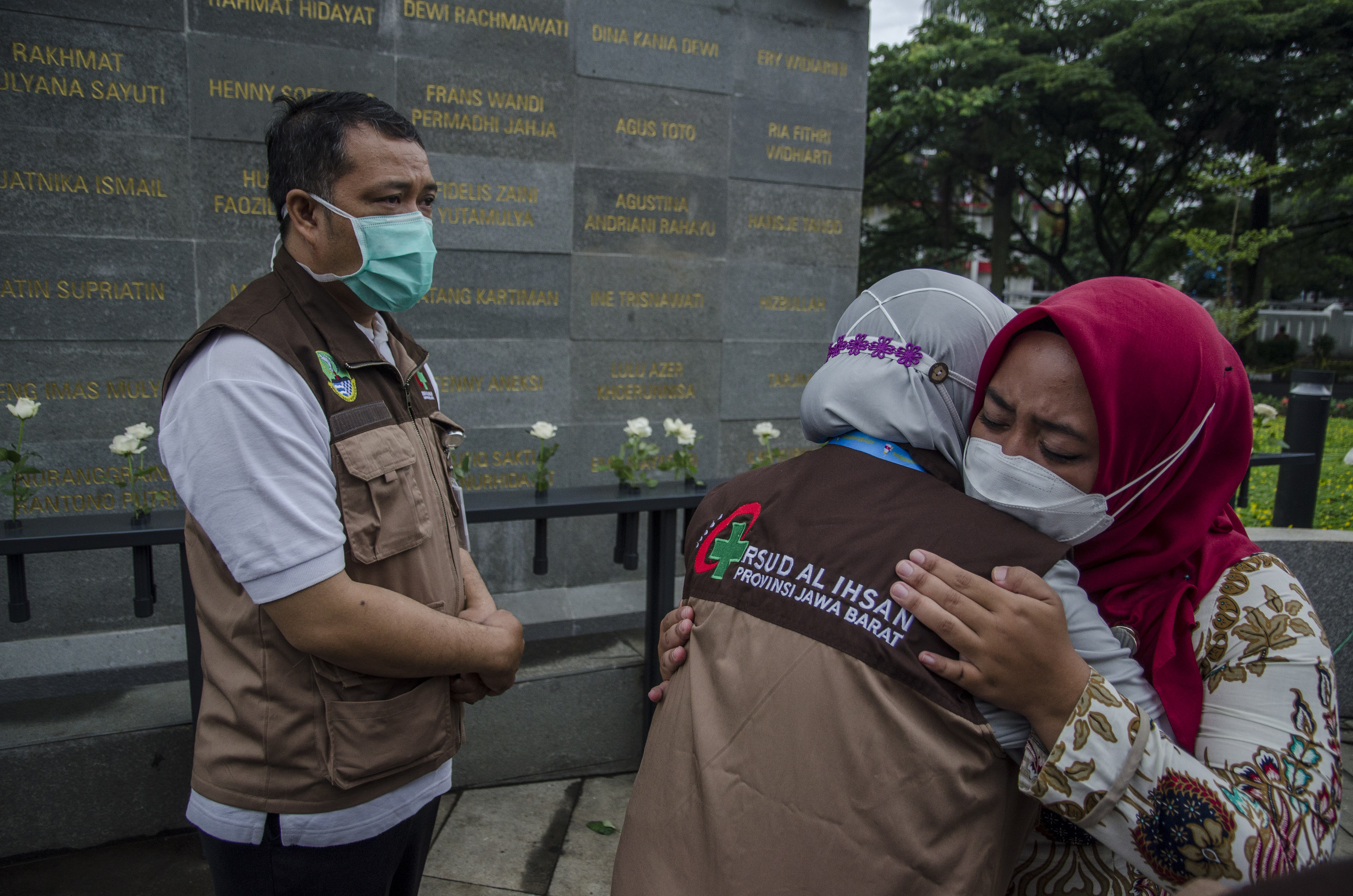  Monumen Pahlawan COVID-19 