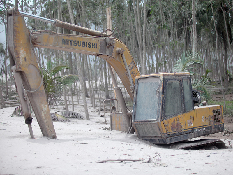 Larangan Mendekati Gunung Semeru