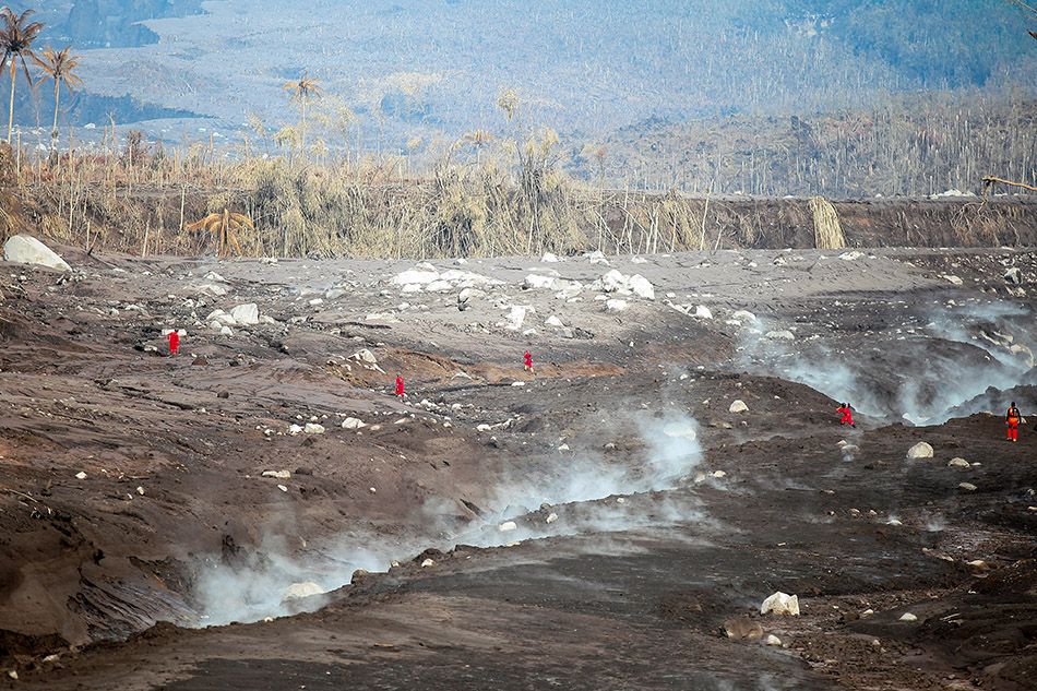 Pencarian korban Letusan Gunung Semeru