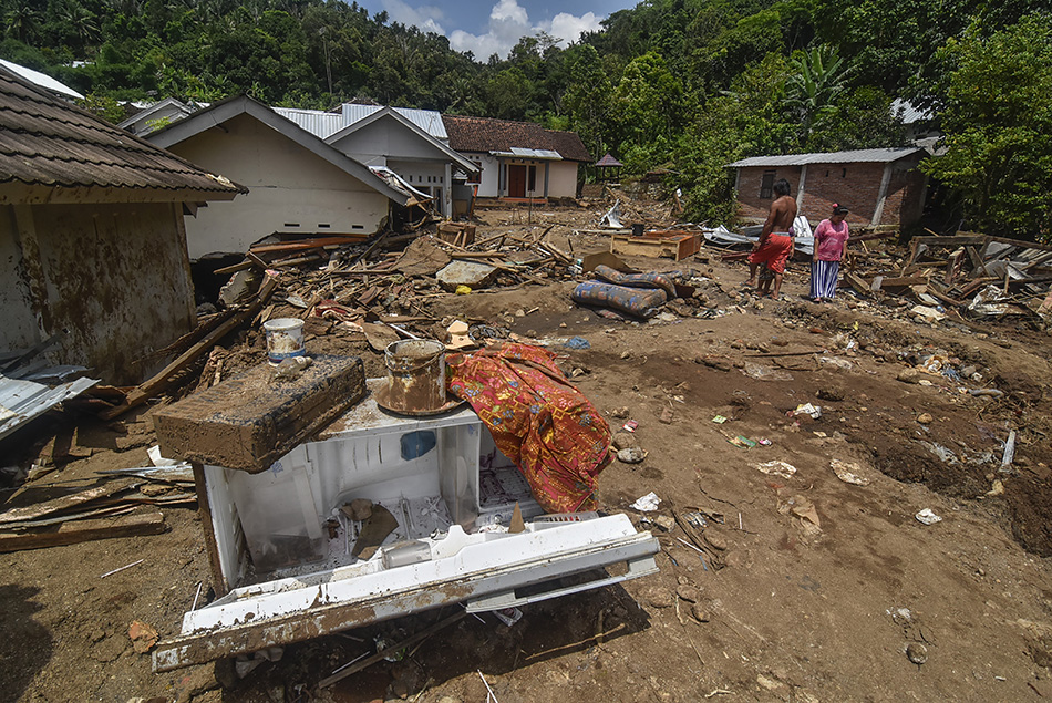  Longsor Disertai Banjir Bandang di Lombok