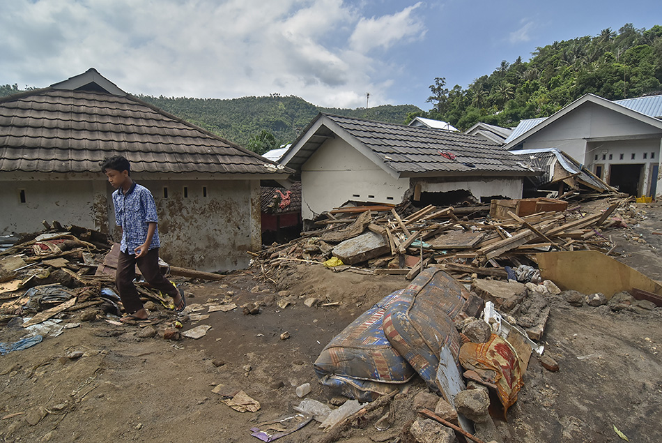  Longsor Disertai Banjir Bandang di Lombok