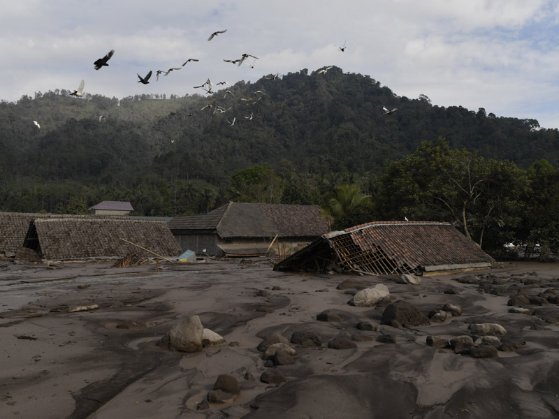 Dusun Kamar Kajang Tertimbun Material Gunung Semeru