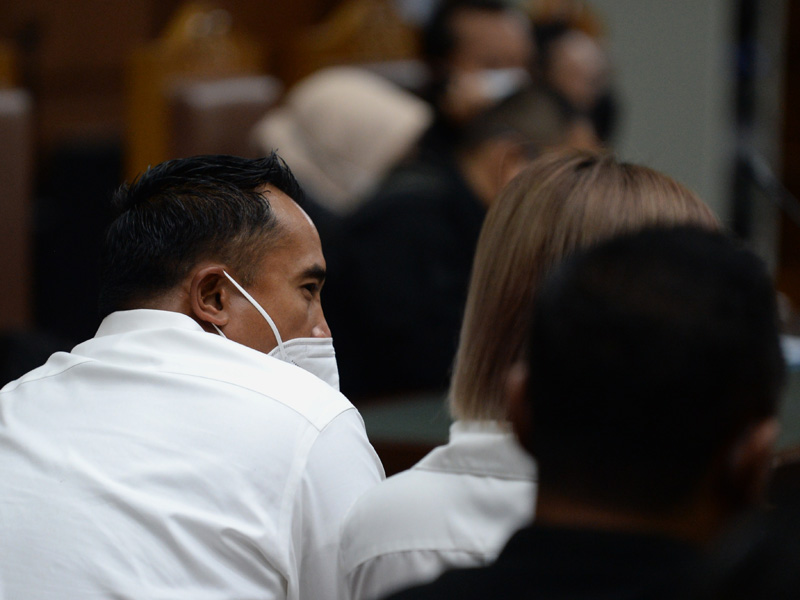 Sidang Lanjutan Ardie Bakrie dan Nia Ramadhani