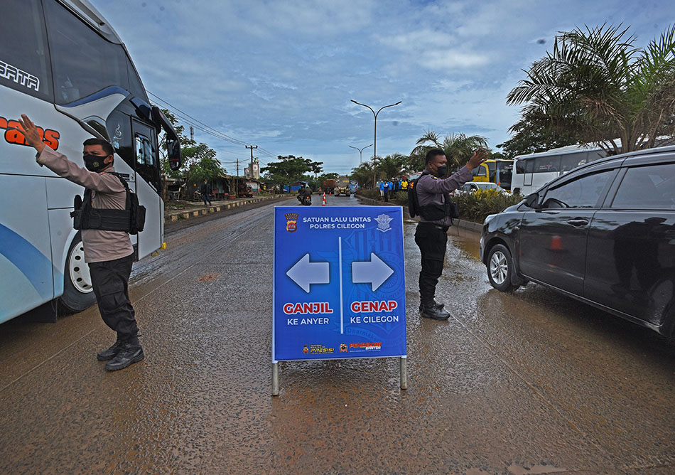 Uji Coba Penerapan Ganjil-Genap Pantai Anyer