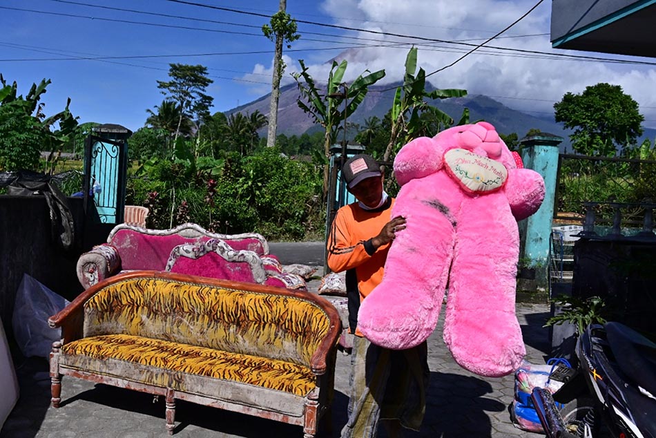Pengungsi Erupsi Gunung Semeru