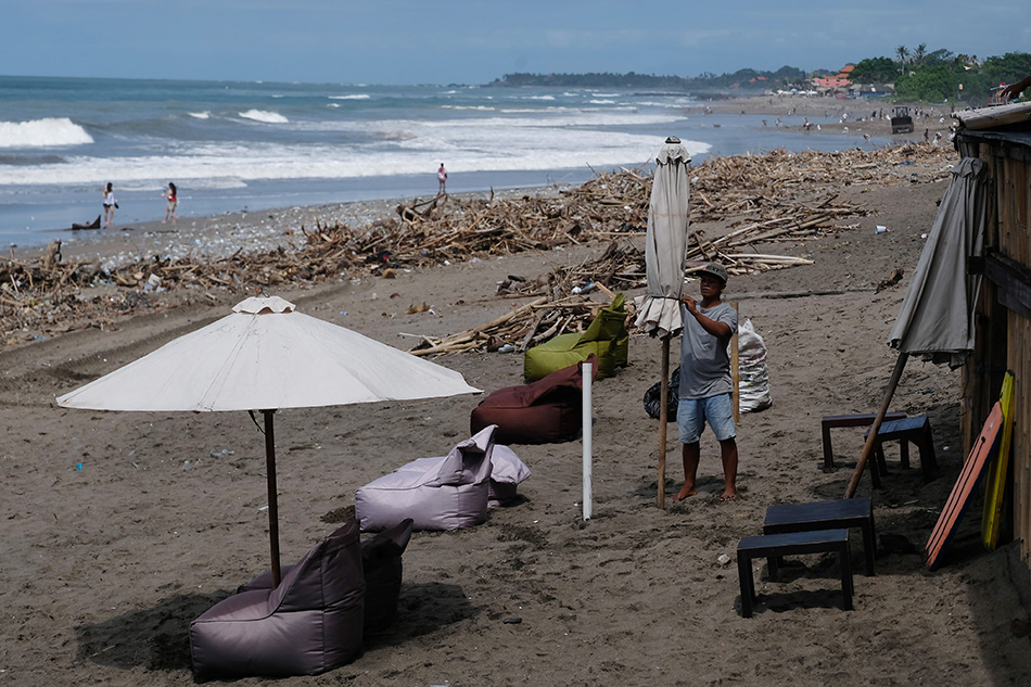Sampah di Kawasan Pariwisata Bali