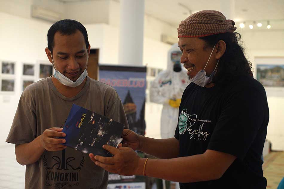 Peluncuran Buku Foto Letusan Merapi Jilid 07