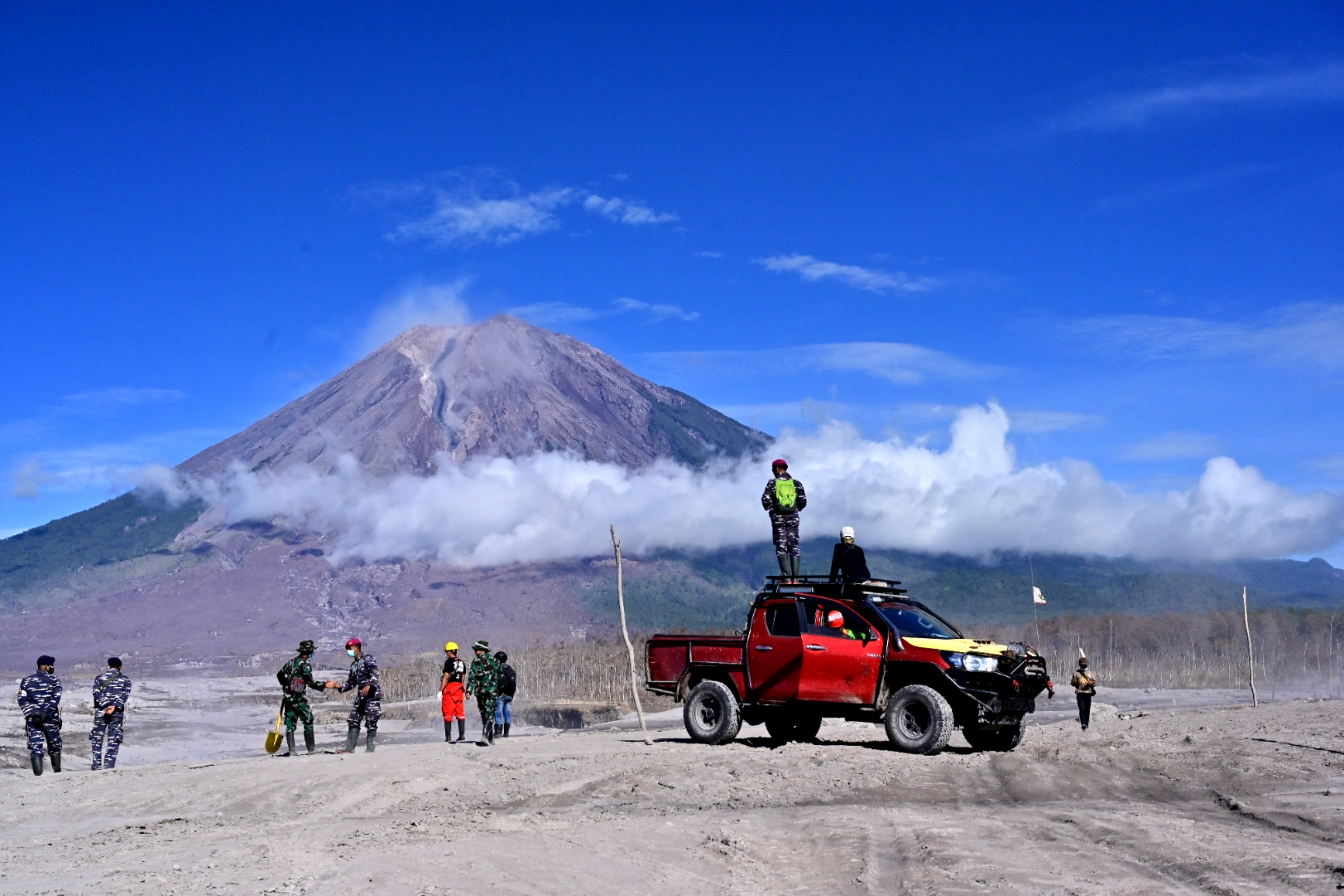 Pencarian Korban Hilang Gunung Semeru