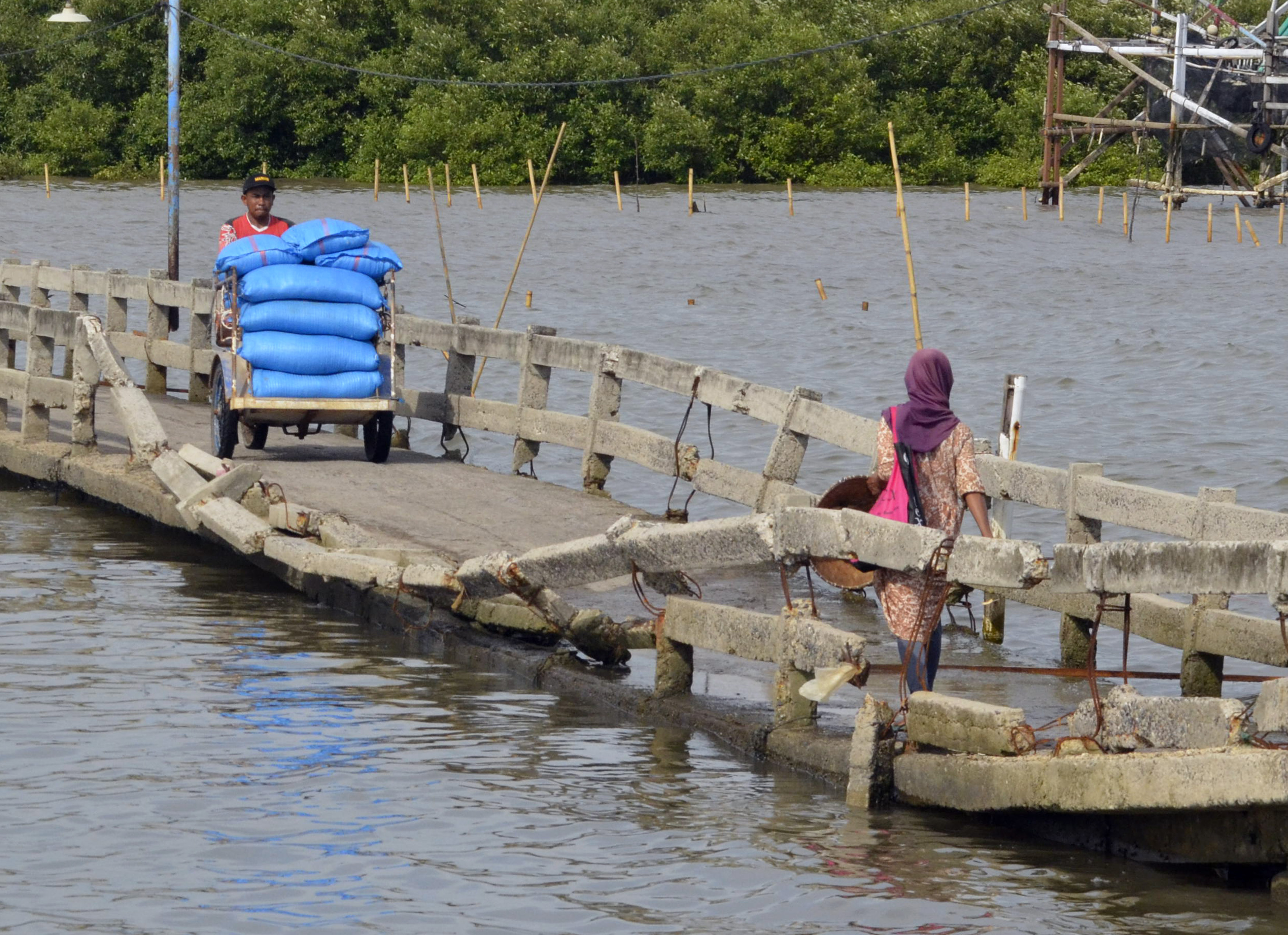 Jembatan Rusak di Lampung
