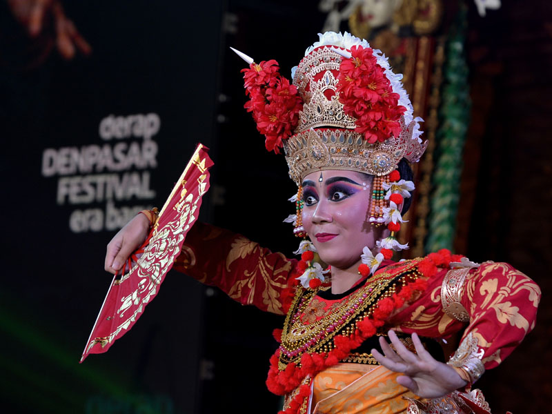Pementasan Kesenian Kontemporer Denpasar Festival