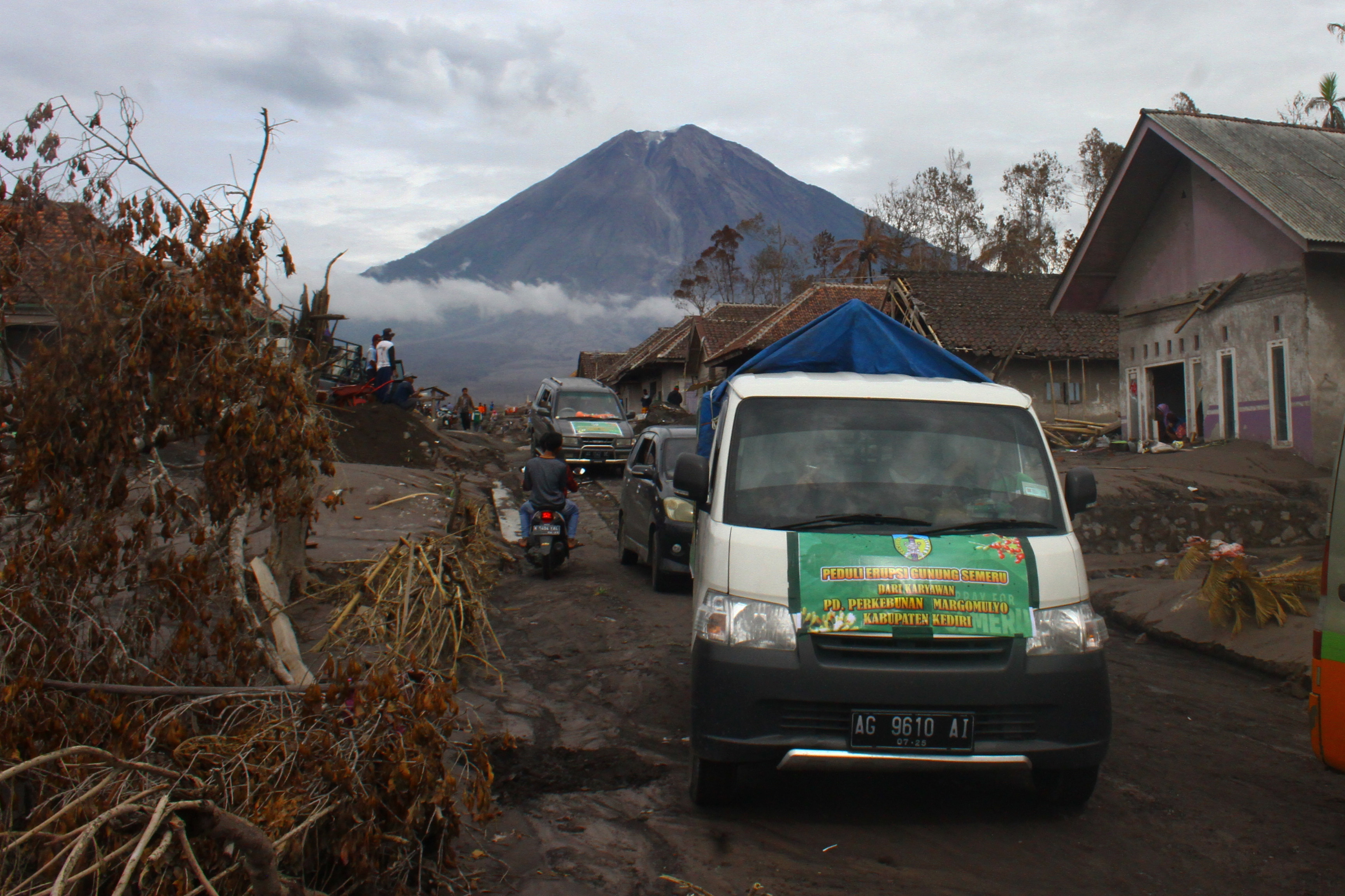 Peringatan Bahaya Erupsi Susulan Semeru