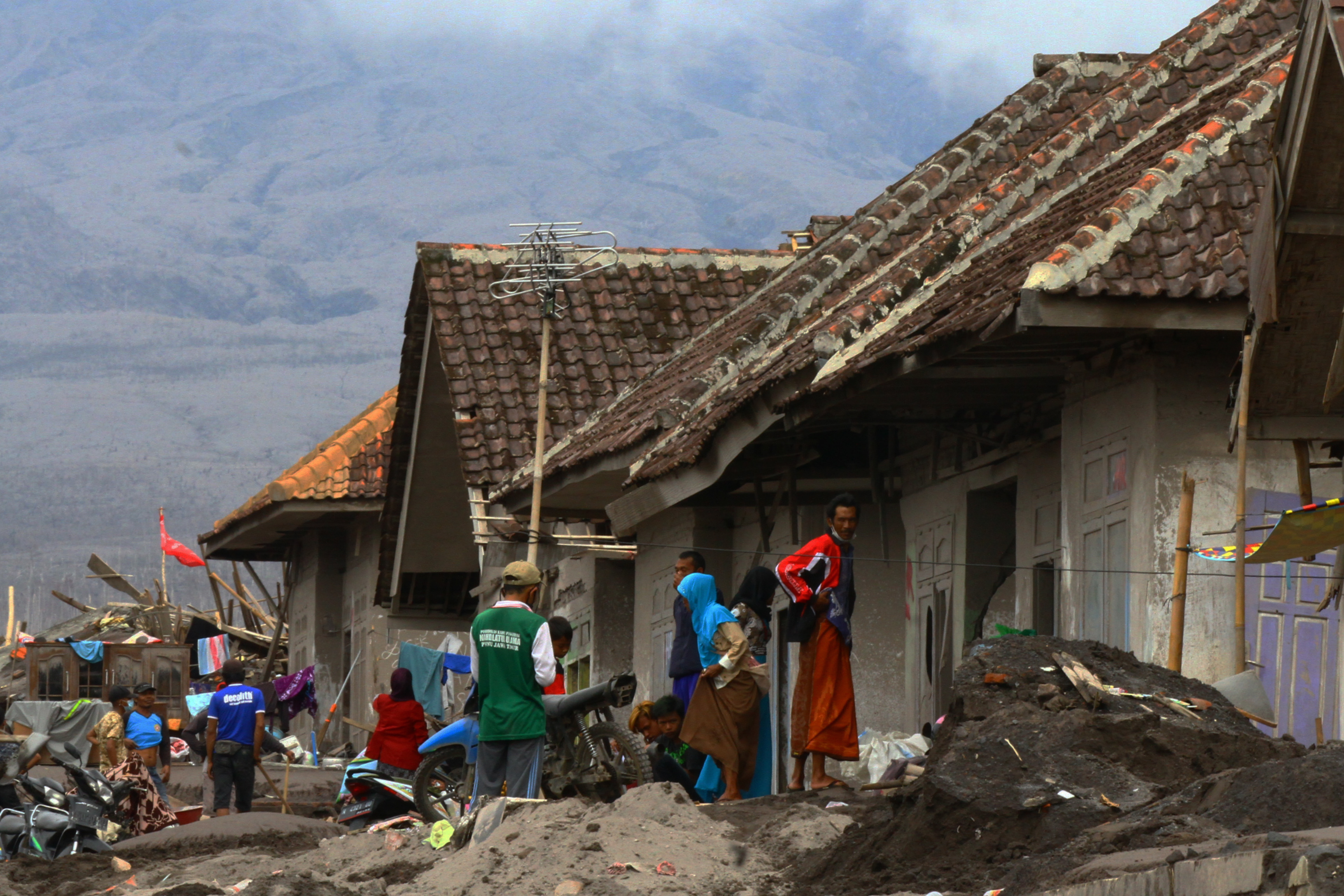 Peringatan Bahaya Erupsi Susulan Semeru