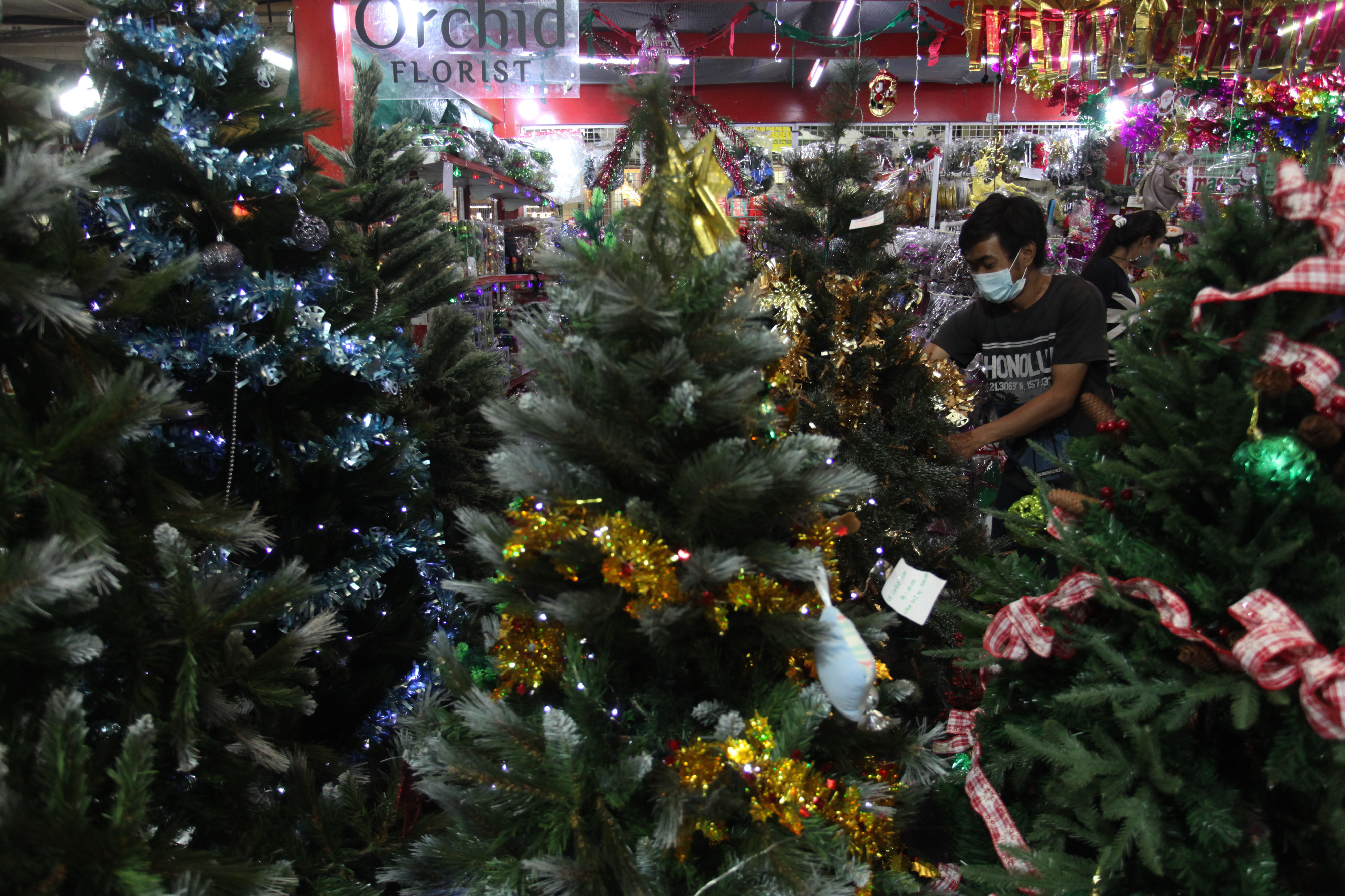 Penjualan Hiasan Natal di Surabaya 