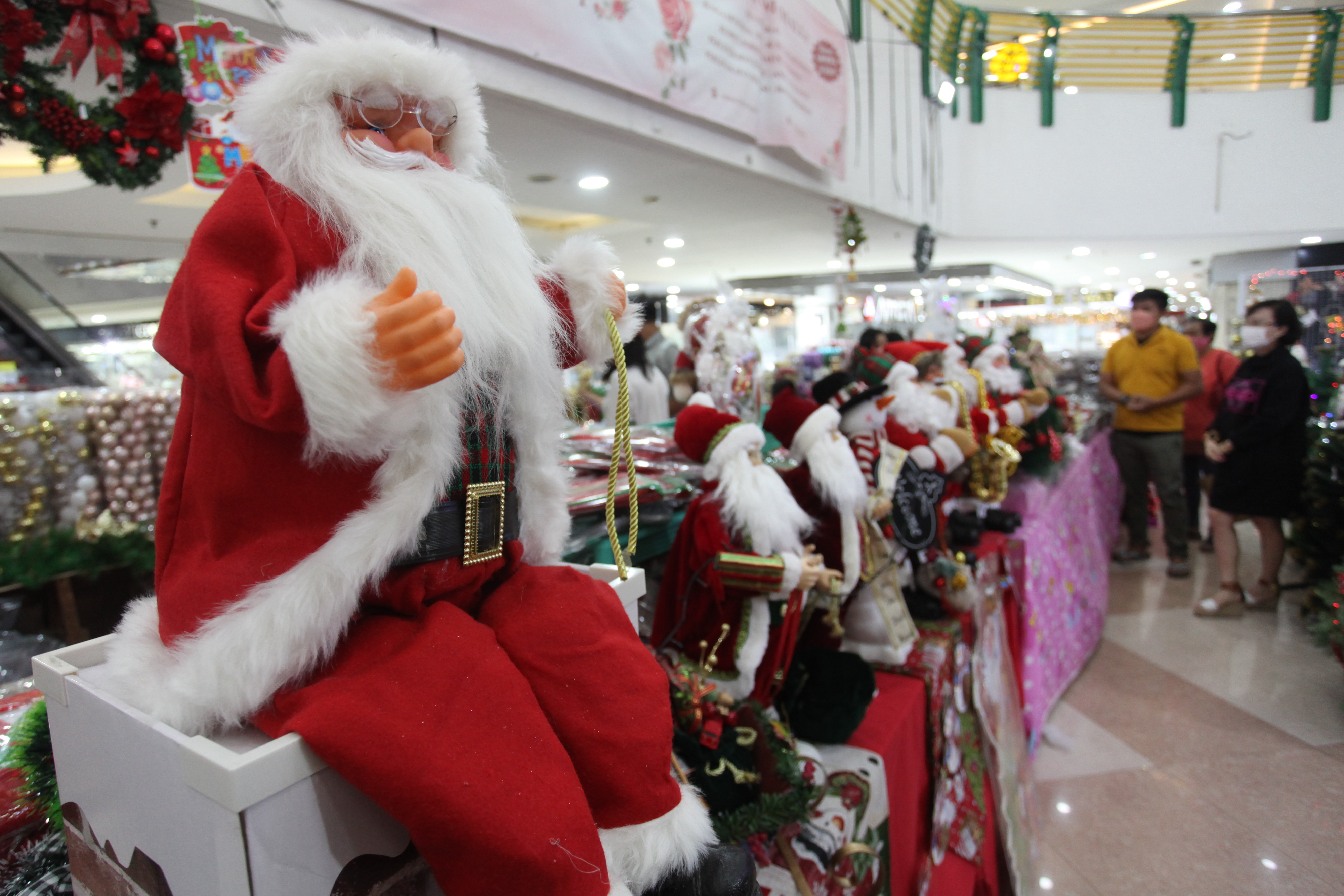 Penjualan Hiasan Natal di Surabaya 