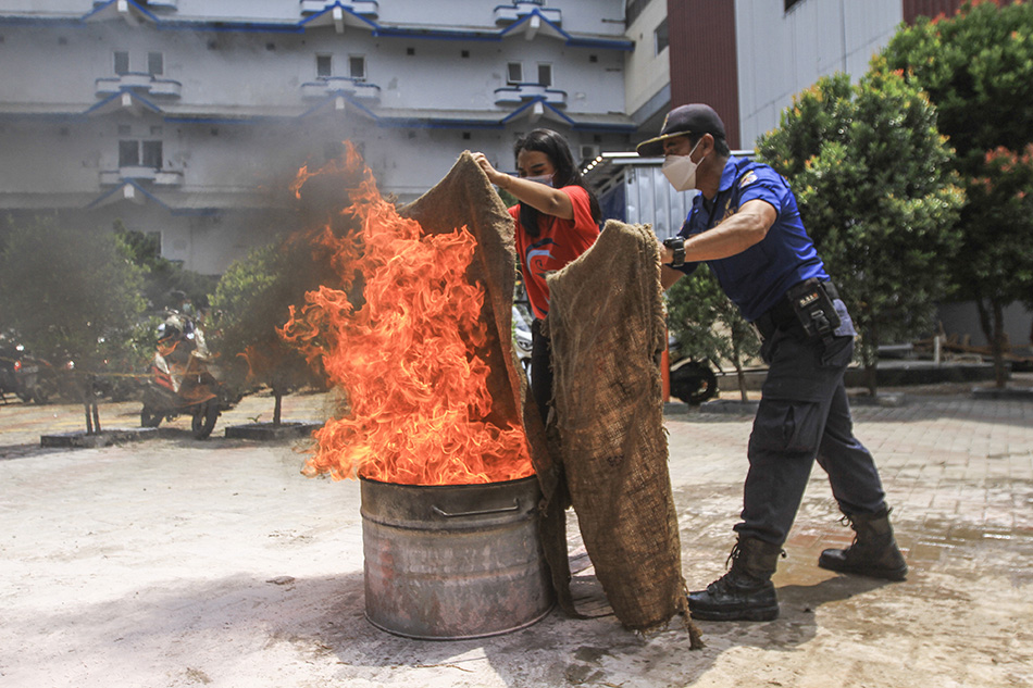 Pelatihan Penanggulangan Kebakaran